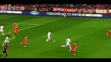  从防守到快攻湖人与雄鹿的战术博弈成比赛胜负关键