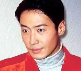 赵丽颖没耳垂，黎明长了老板耳，迪丽热巴耳朵小而圆