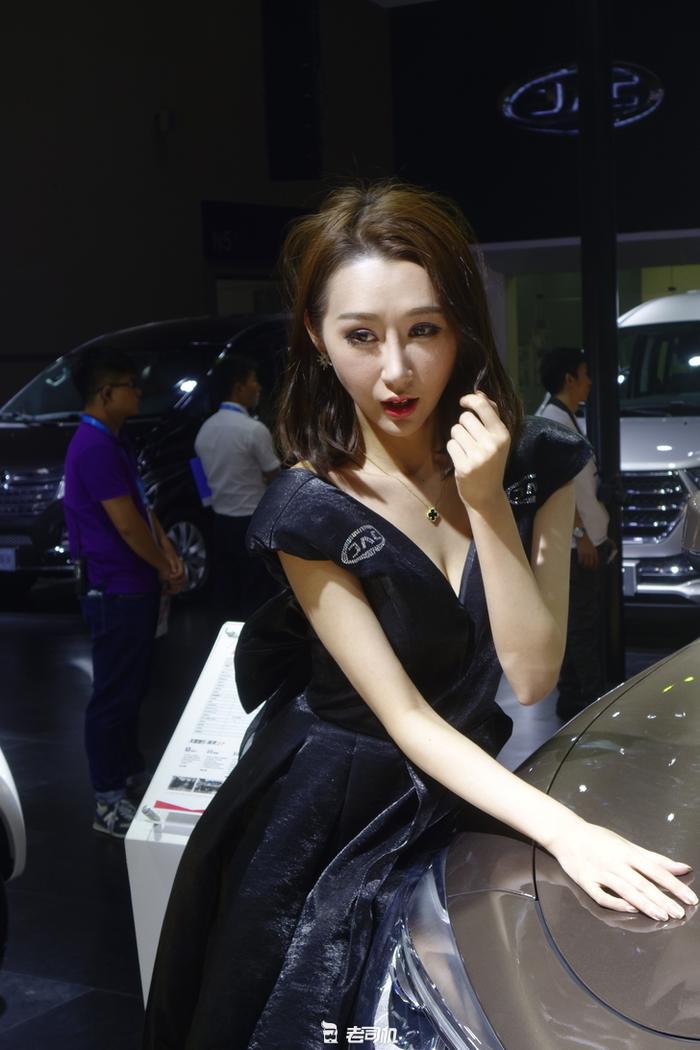 2017重庆车展丨除了汽车 还有车模
