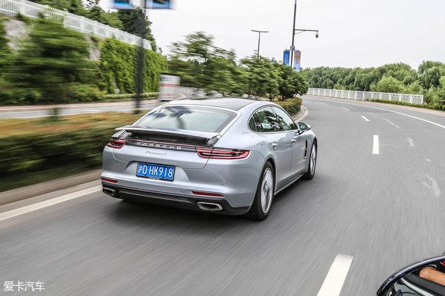 快进的柔美乐章 试驾Panamera 4加长版