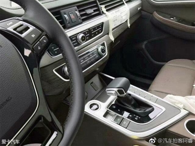 东风风行景逸X7低伪路试照 7座中型SUV