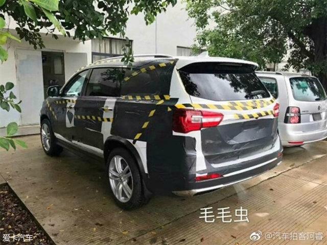 东风风行景逸X7低伪路试照 7座中型SUV