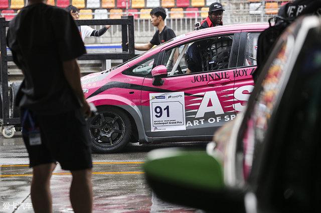 雨伞不只是遮阳 GPGP金港大奖赛实录