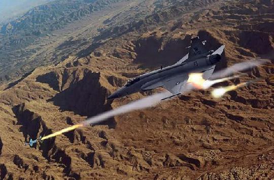 中国战机在巴铁立下了大功 一枚导弹便击落入侵敌机