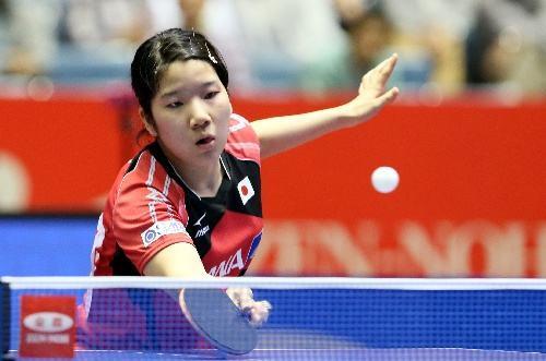 日本女张本叫疯华裔美女，网友：打球就叫果然是祖传