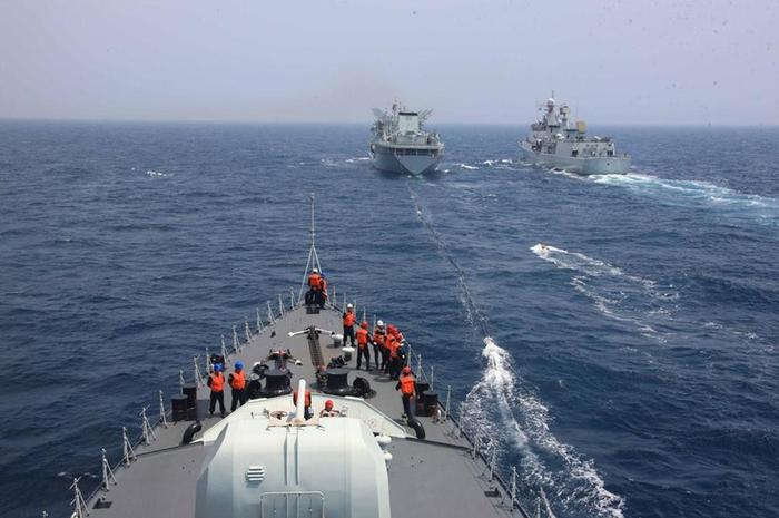 中国现役主力战舰带队远航 俄媒：这次军演它是主角