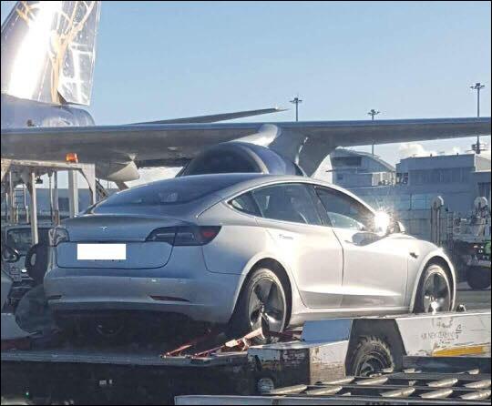 特斯拉Model 3运往美国之外，但首批不会在中国上市