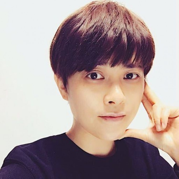 手残党戚薇的日常:借手也要打游戏