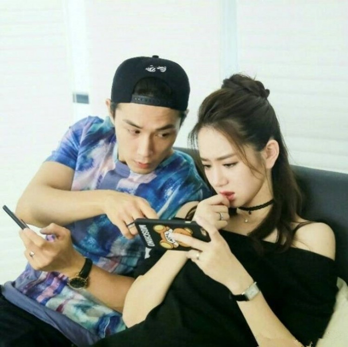 手残党戚薇的日常:借手也要打游戏