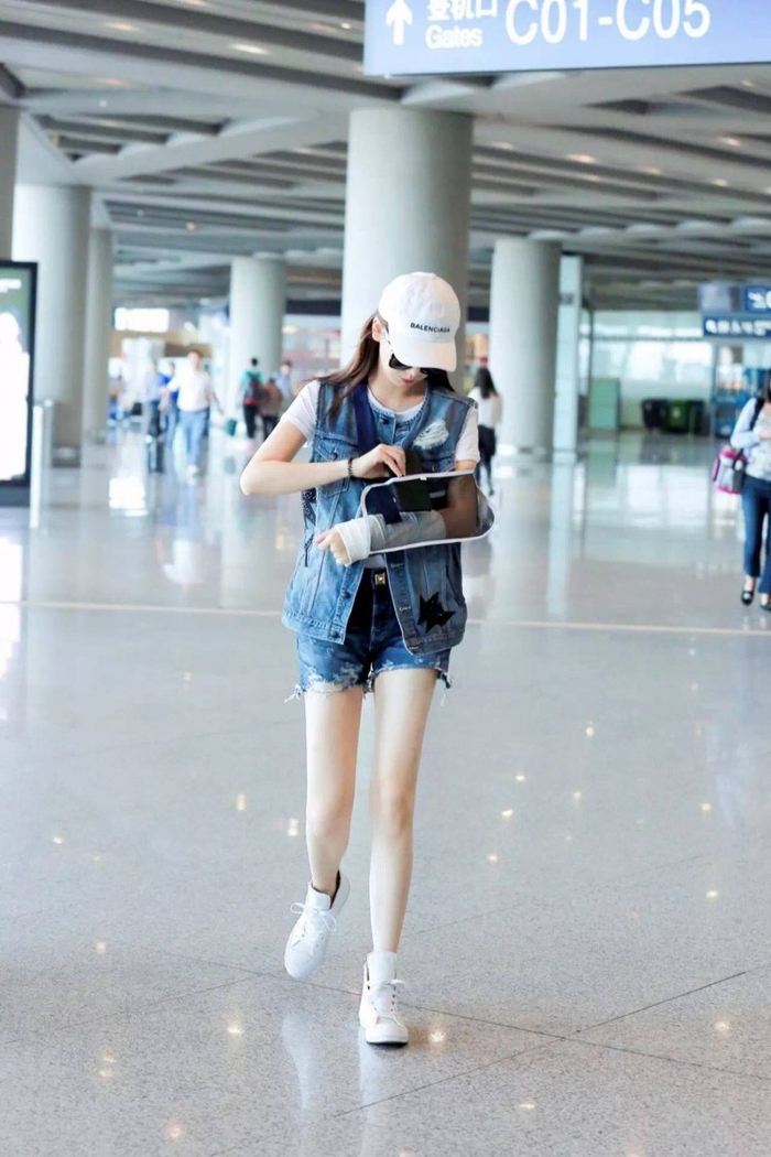 手残党戚薇的日常:借手也要打游戏