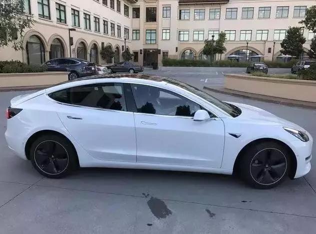 续航344km，首台特斯拉Model 3或本周五下线