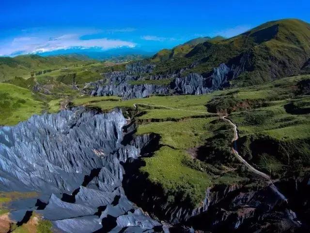 唯一高原石林奇景！美得不像地球，而你总是错过！