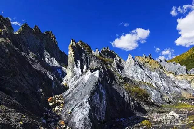 唯一高原石林奇景！美得不像地球，而你总是错过！