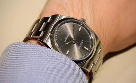 你见过劳力士Rolex手表的背透表吗？