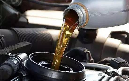 汽车出现这3种现象，说明你的座驾开始烧机油了！