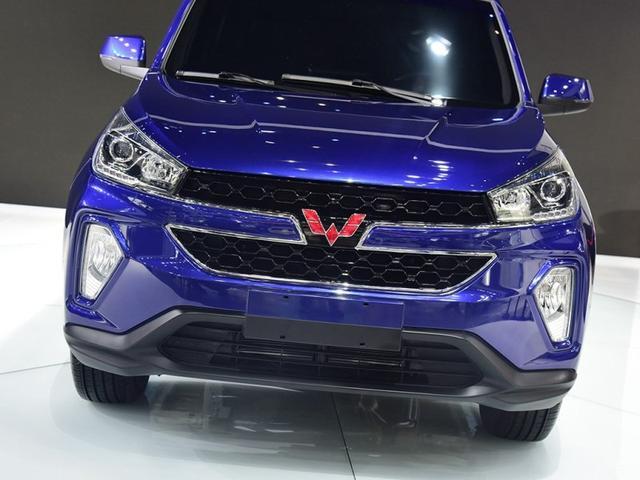 五菱抢走哈弗宝座？独立后悬7座SUV，10万20万配置