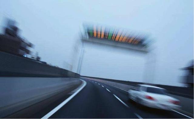 家用车在高速行驶时“发飘”，你知道其中的原因吗？
