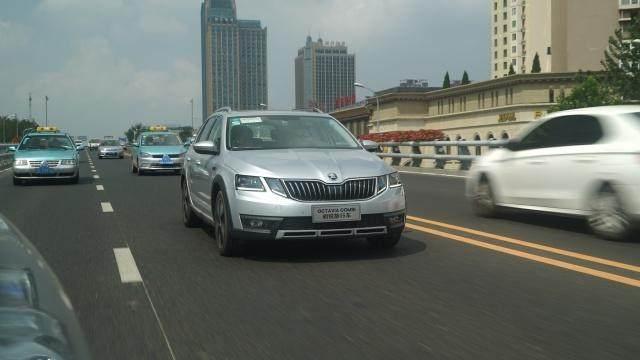 SUV的空间，轿车的操控，带着“大众”光环的旅行车