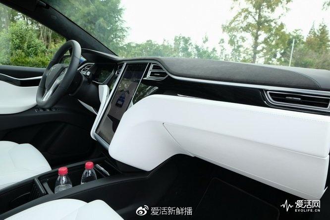 用一个下午的时间 我们体验到了特斯拉Model X P100D