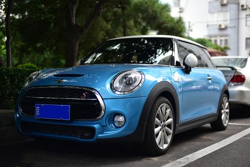 终于等到你，MINI COOPER S提车作业。