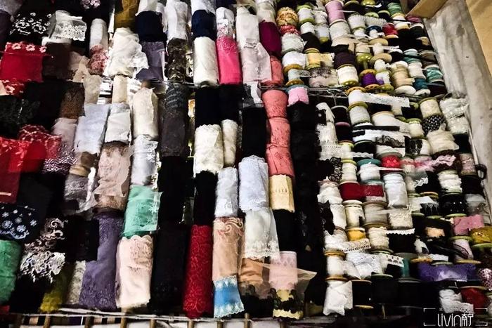 白苍岭的旧时光，它依然是南宁最大的布料市场