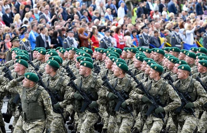 乌克兰举行阅兵式庆祝独立26周年