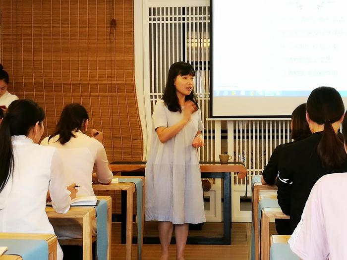 云南大学2014级市场营销毕业实习培训在滇南古韵开展
