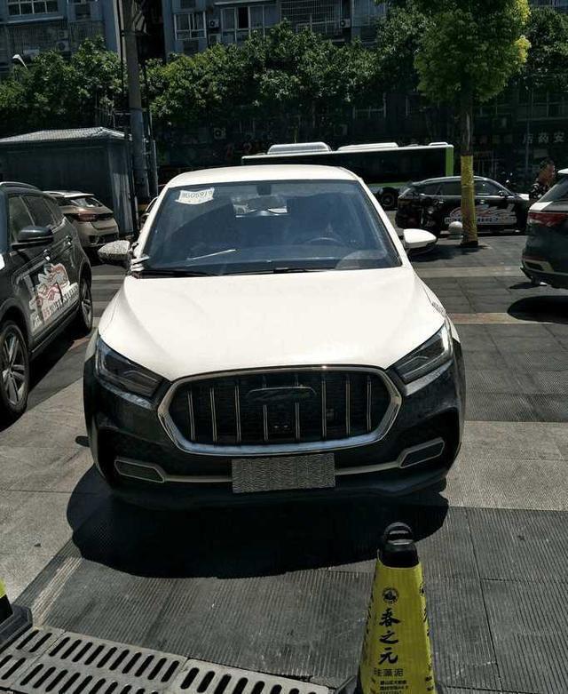 众泰“豪华SUV”改个车标成玛莎拉蒂，1.5T卖8万！