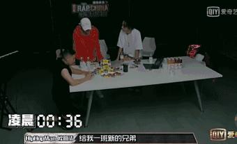 把嘻哈搞得那么「套路」，真的一点也不real！