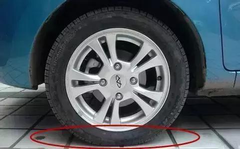 为什么轮胎刚刚加过气，看起来却还是扁扁的？