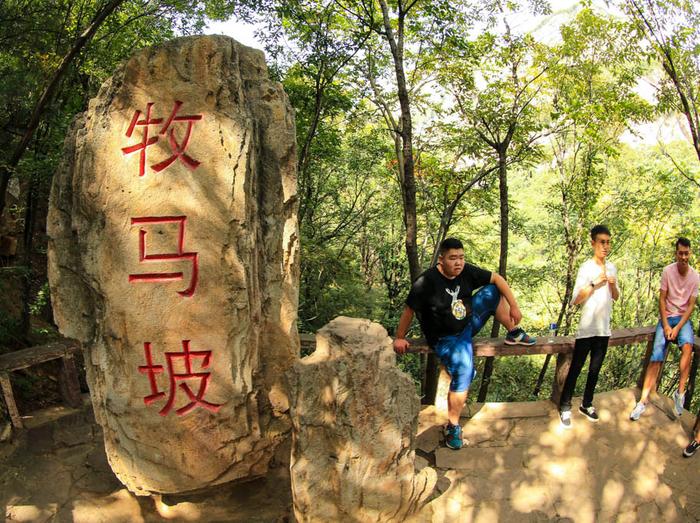 走过王相岩的悬空栈道，去张家界走玻璃桥真不害怕了