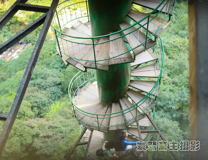 走过王相岩的悬空栈道，去张家界走玻璃桥真不害怕了