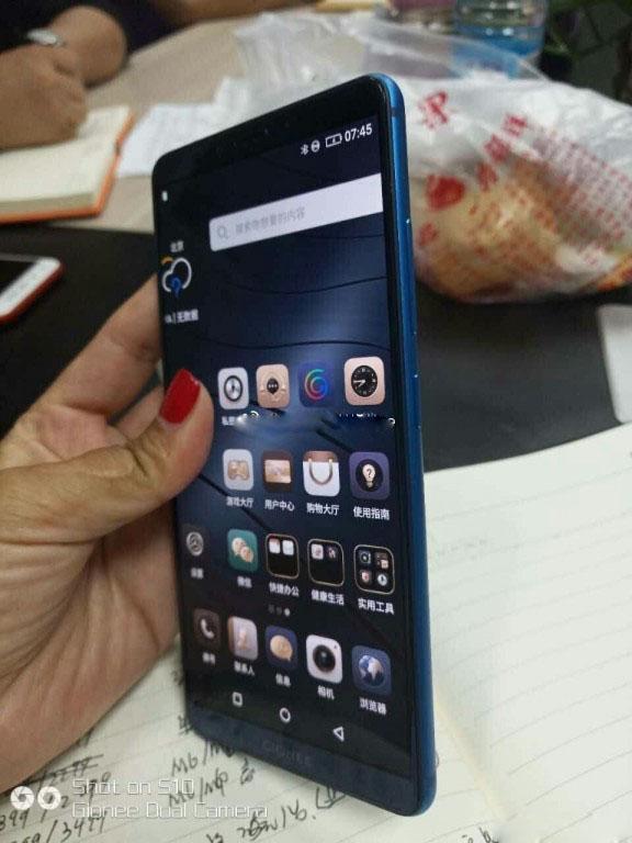 Gionee M7现场图像泄漏, 炫耀其无挡板设计