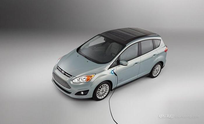 为什么新能源汽车不利用太阳能发电给车充电？