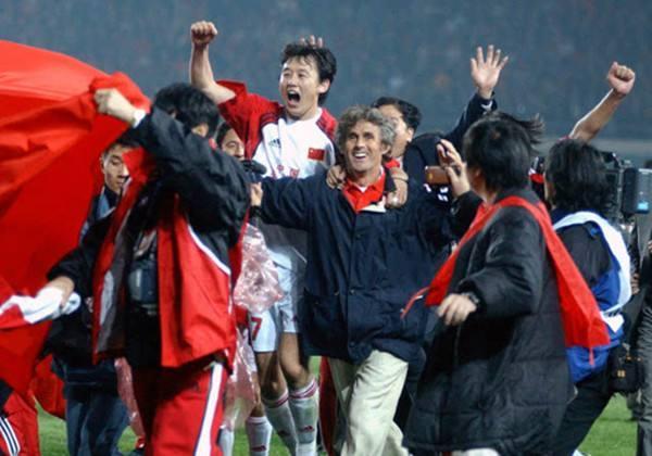利好！国足功勋教练再次回归！中国足球有戏了！