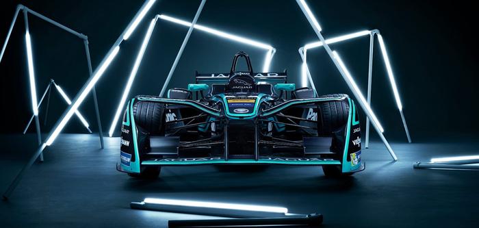 百公里加速2.9秒 松下捷豹车队发布Formula E新赛车