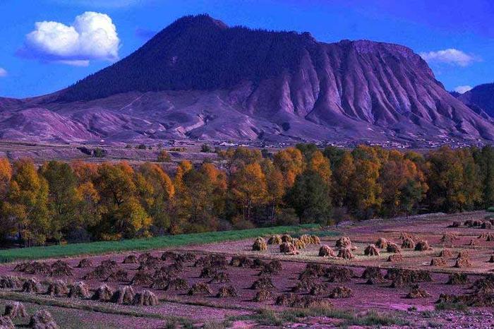 新疆吐鲁番的火焰山
