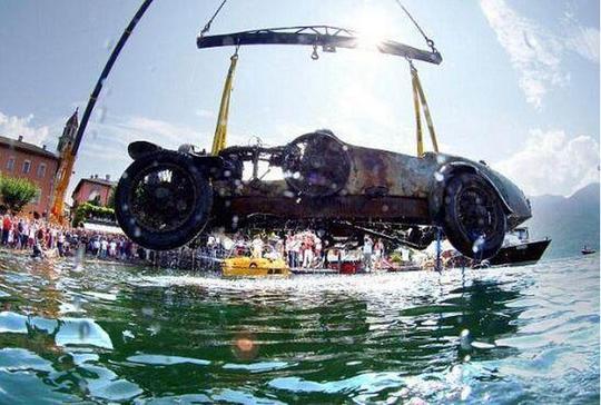 豪车布加迪沉海80年，如今打捞上来还值百万，不可思议！