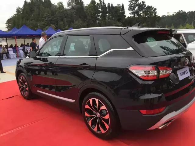 “国产宝马”推新SUV，搭载宝马发动机，配置不输GS4，外观满分