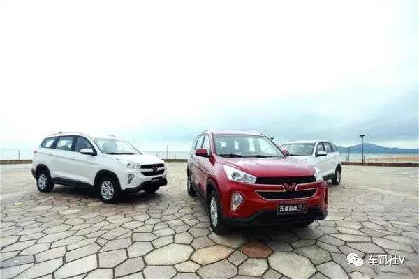 “装B神器”五菱宏光又来了，请注意：7座，7座的，7座的SUV！