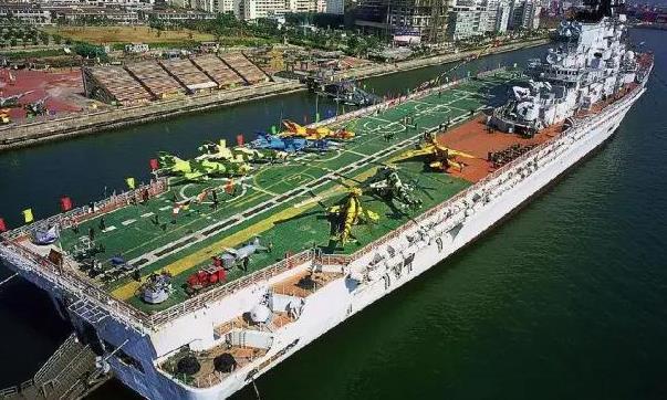 除了瓦良格号航母服役, 中国还有两艘航母为啥不改为军用?