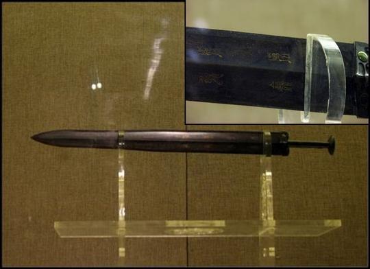 古代十大名剑，为何现在一把都不见？这三把出土古剑哪把更接近？