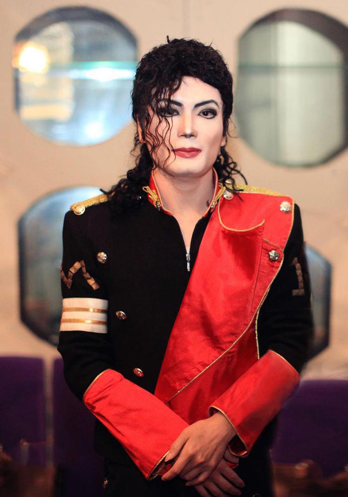 直拍中国版迈克尔杰克逊近照，她被誉为长得最像迈克尔杰克逊的人