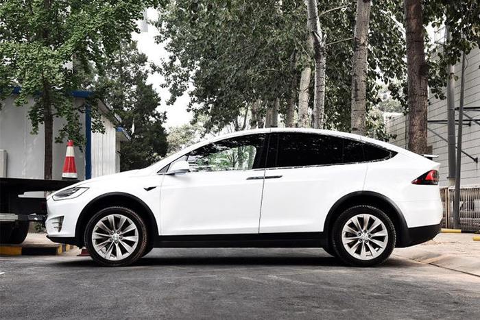 特斯拉座椅发生安全隐患，美国召回1.1万MODEL X