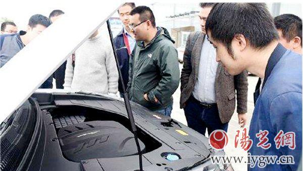 众泰汽车首款小型SUV——T300汉中地区正式上市