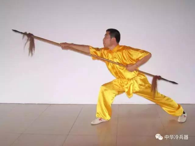 拥有超高作战率，能够左右击刺的中国古兵：双头枪
