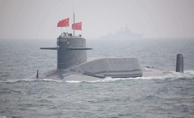 中国海军的64年：从挂帆前行被冷眼相看，到航母出海高攀不起