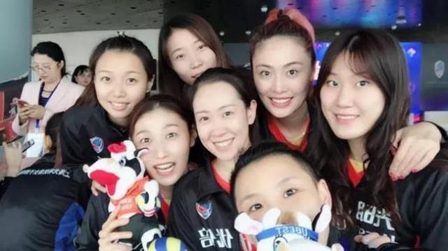 女排28岁郎平弃将不言退！誓助韩球星中国夺冠重返国家队