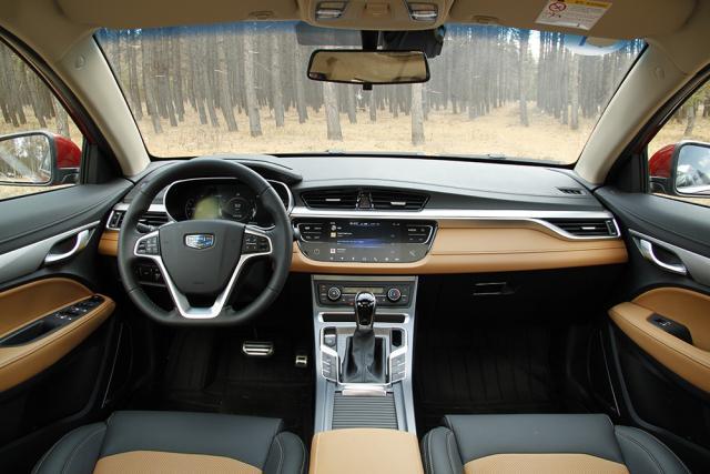 试吉利最新跨界SUV，1.4T+CVT平顺性一流，预计售价只要6万