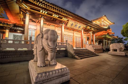 杭州香积寺古建筑夜景照明设计：光芒万丈佛光普照的视觉效果！